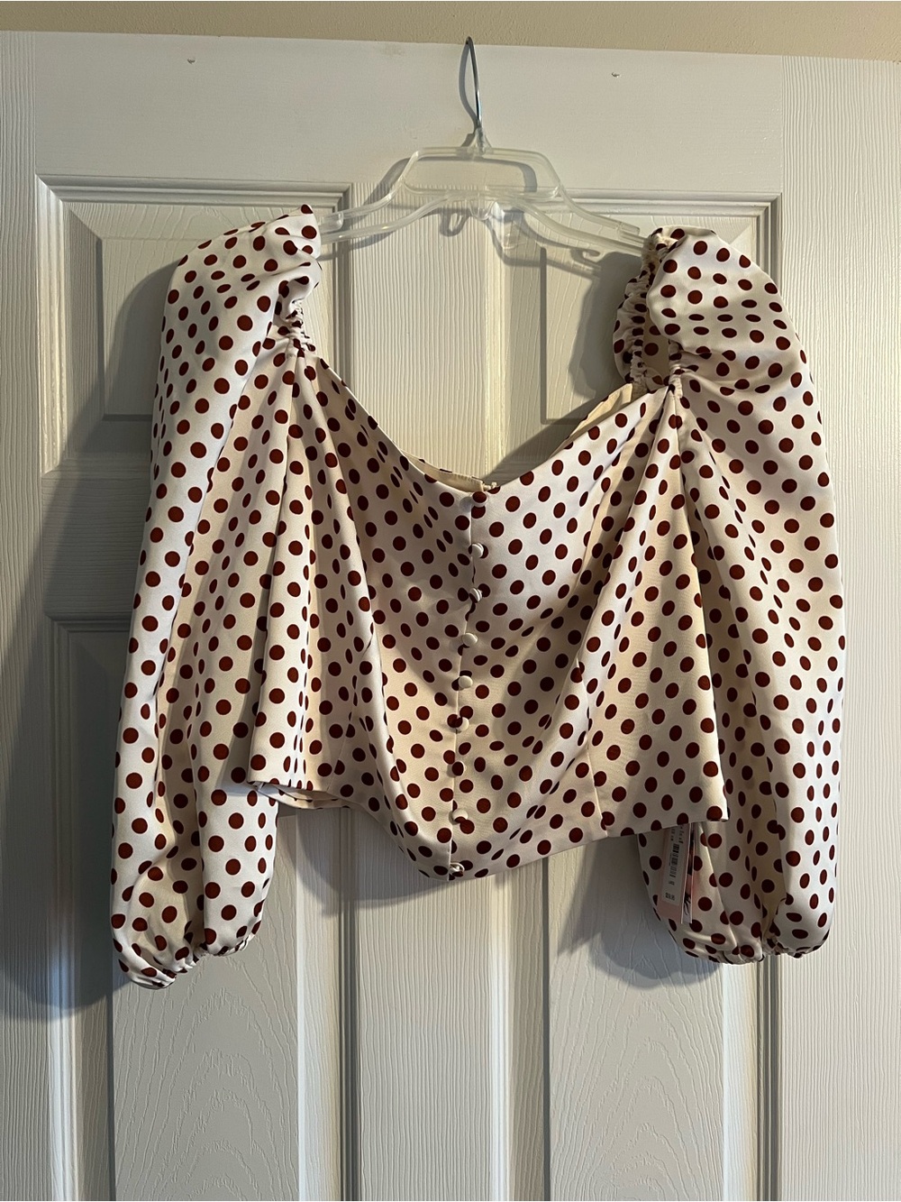 Eva Mendes Polka Dot Puff Sleeve Crop Top - White with Burgundy Dots